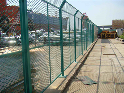 鋼板網(wǎng)護欄網(wǎng)